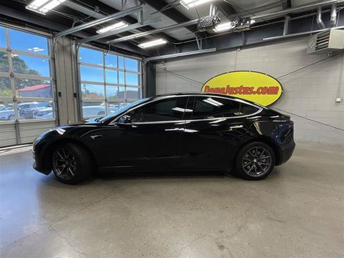 Used 2020 Tesla Model 3 Long Range AWD/4WD image 2