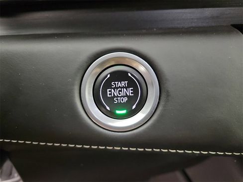 Used 2022 Cadillac Escalade ESV Sport Platinum w/ LPO, ONYX Package image 31