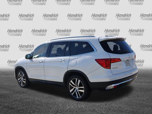 Used 2017 Honda Pilot Touring image 7