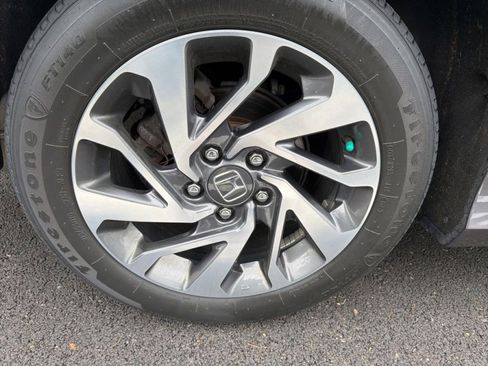Used 2018 Honda Civic EX image 11