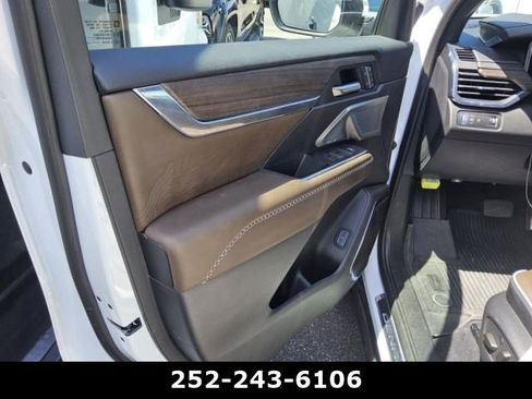 Used 2026 GMC Acadia Denali Ultimate FWD image 11