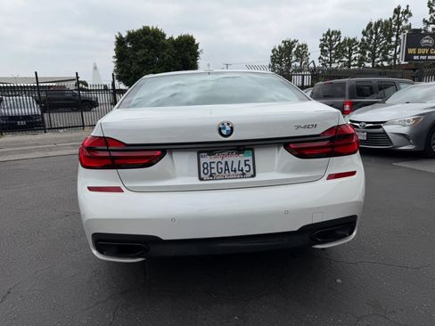 Used 2018 BMW 740i RWD image 16