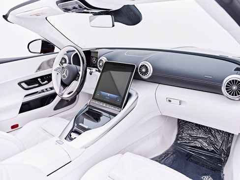 Used 2026 Mercedes-Benz Maybach SL 680 image 65