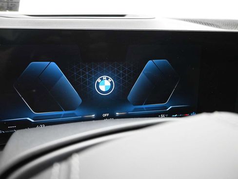 Used 2023 BMW X7 xDrive40i w/ Premium Package image 13