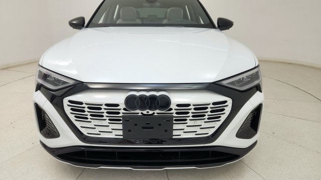 Used 2024 Audi Q8 e-tron Prestige AWD/4WD image 24