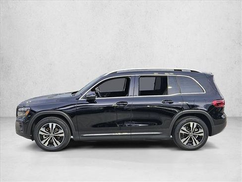 Used 2025 Mercedes-Benz GLB 250 image 9