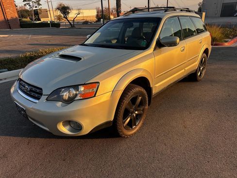 Used 2005 Subaru Outback 2.5XT Limited image 27