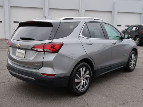 Used 2023 Chevrolet Equinox Premier image 10
