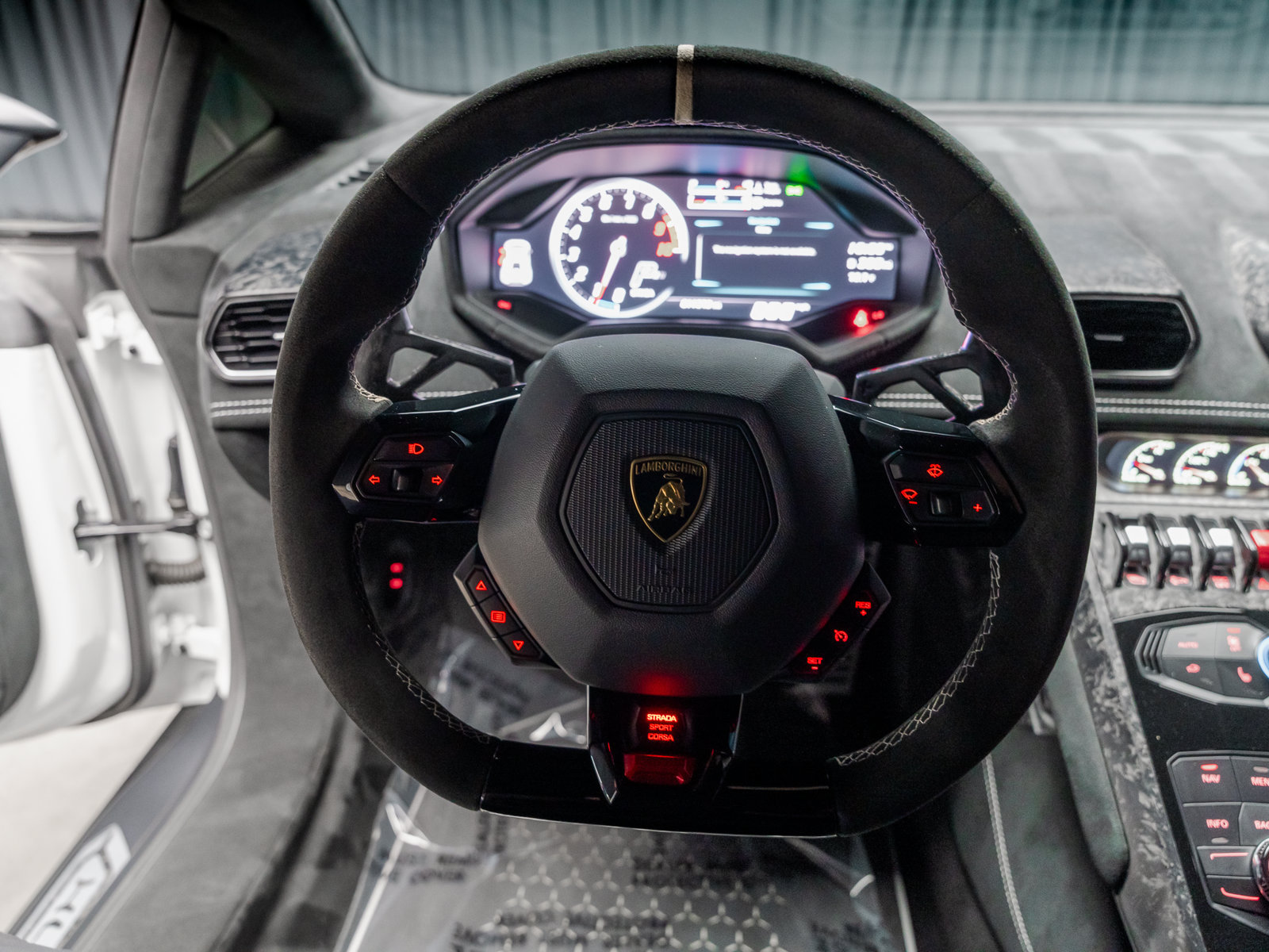 Used 2018 Lamborghini Huracan Performante AWD/4WD image 57