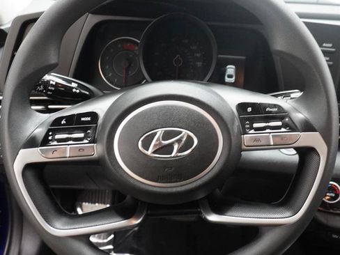 Used 2022 Hyundai Elantra SEL FWD image 12