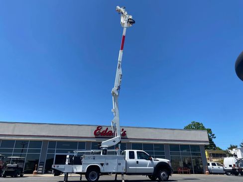 Used 2014 Ford F550 4x4 SuperCab Super Duty image 57