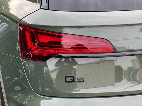 Used 2023 Audi Q5 e Premium Plus w/ Premium Plus Package image 27