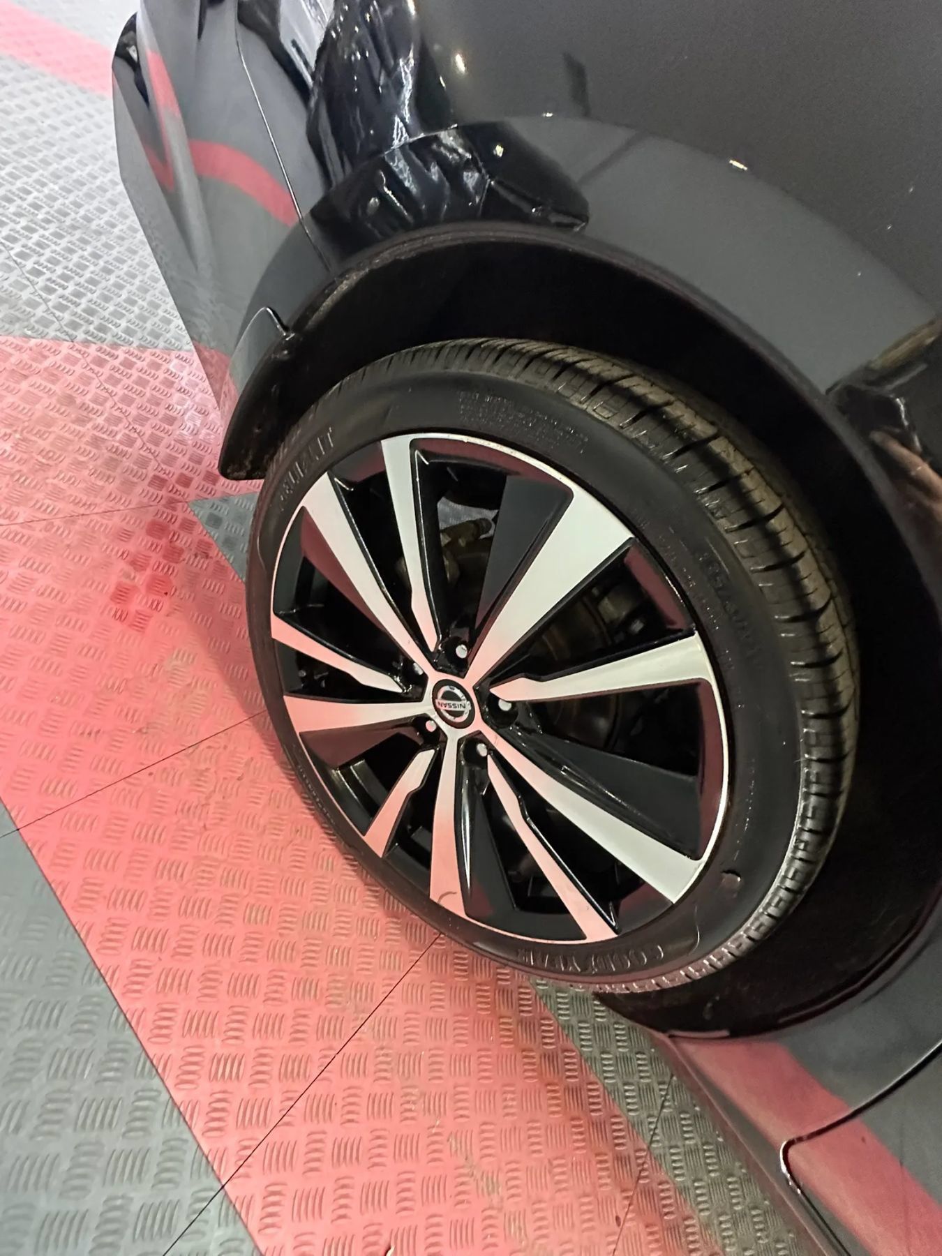 Used 2019 Nissan Altima 2.5 Platinum FWD image 33