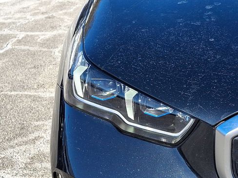 Used 2024 BMW i5 eDrive40i w/ Premium Package RWD image 9