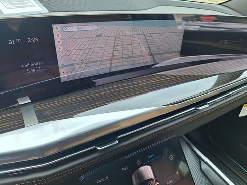 New 2026 Cadillac Escalade Luxury w/ Touring Package AWD/4WD image 23