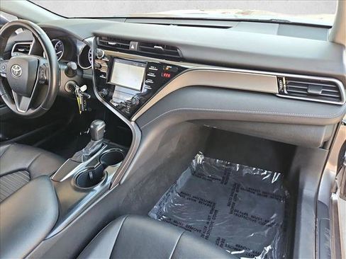 Used 2019 Toyota Camry SE w/ Carpet Mat Package FWD image 25