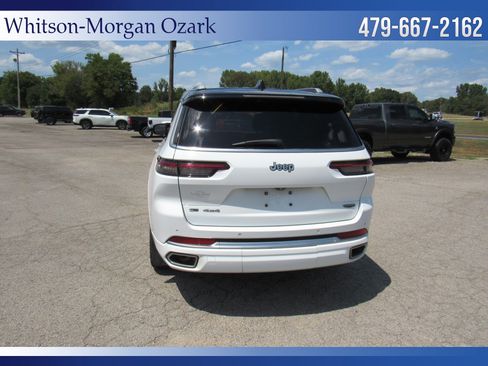 Used 2022 Jeep Grand Cherokee L Summit w/ MOPAR Finishing Package AWD/4WD image 12