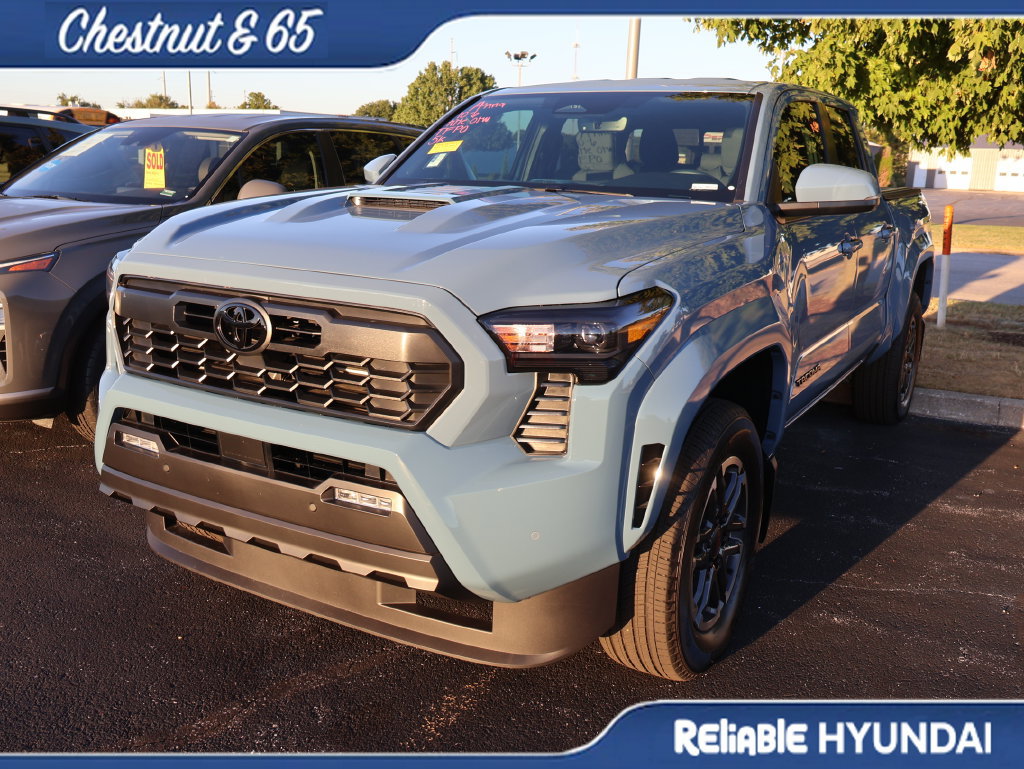 Used 2026 Toyota Tacoma TRD Sport w/ TRD Sport Upgrade Package AWD/4WD image 9
