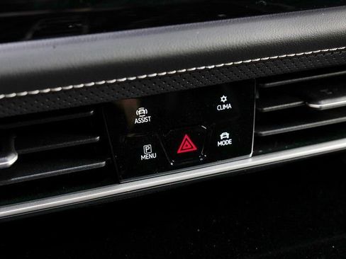 Used 2026 Volkswagen Atlas SEL Premium R-Line image 19