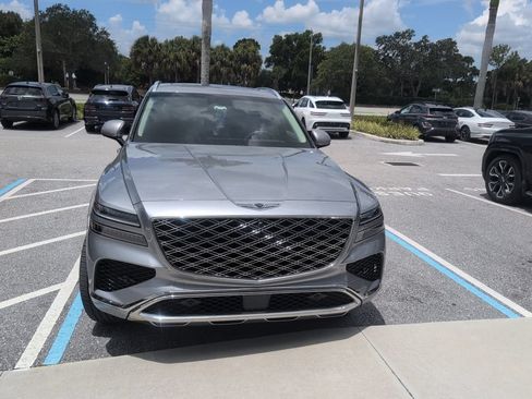 Certified 2025 Genesis GV80 3.5T Prestige AWD/4WD image 3