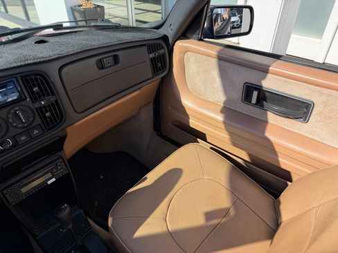Used 1993 Saab 900 S FWD image 7