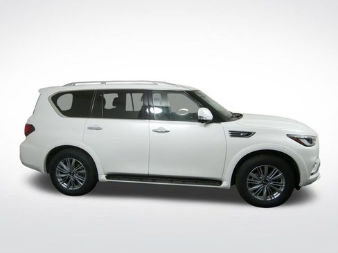 Used 2024 INFINITI QX80 Luxe image 2