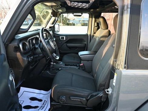 Used 2020 Jeep Wrangler Sport image 24