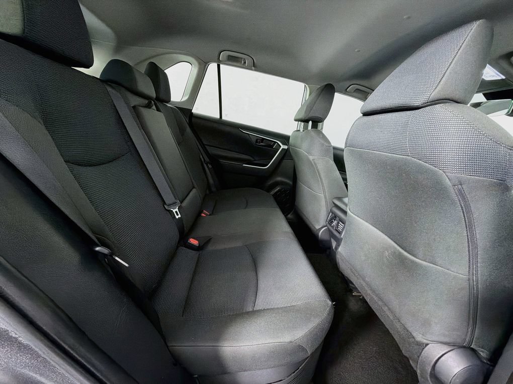 Used 2024 Toyota RAV4 LE AWD/4WD image 28