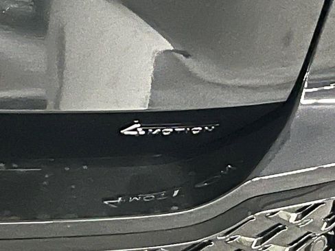 New 2026 Volkswagen Tiguan SE R-Line image 37