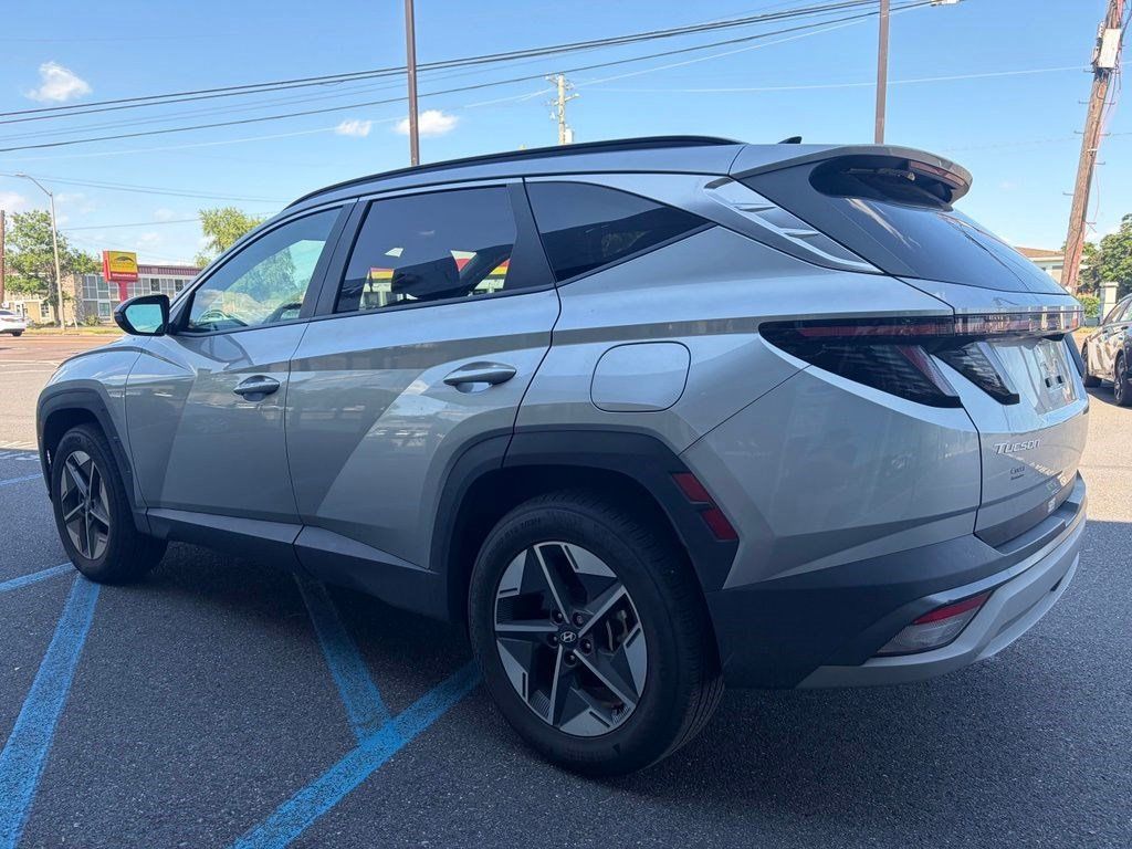 Certified 2025 Hyundai Tucson SEL AWD/4WD image 5