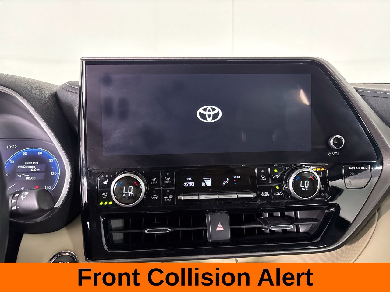 Used 2023 Toyota Highlander Limited FWD image 20