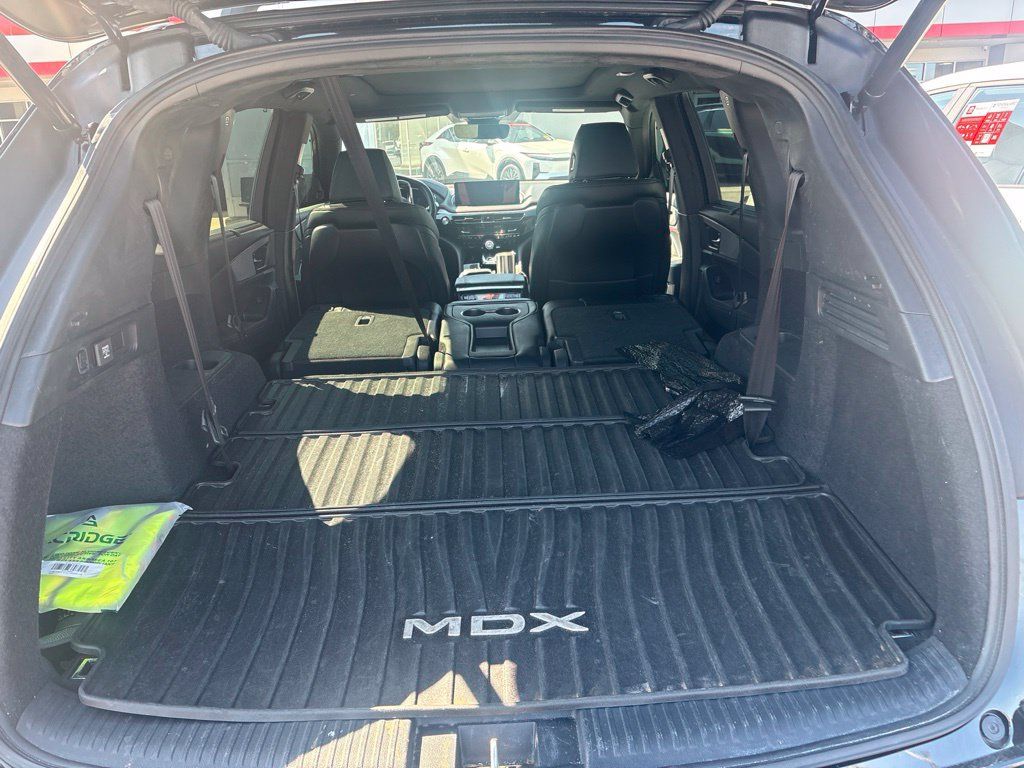Used 2022 Acura MDX A-Spec AWD/4WD image 11