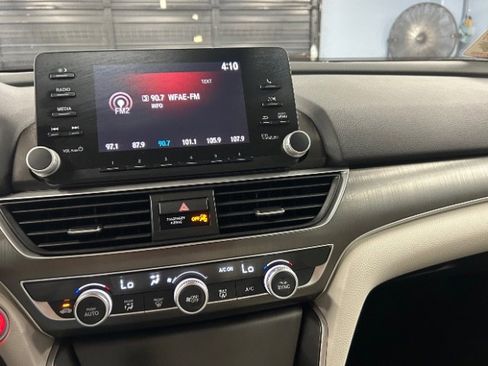Used 2018 Honda Accord LX image 14