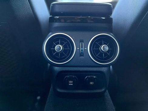 Used 2018 Kia Stinger RWD image 20