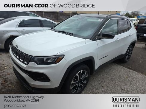 Used 2022 Jeep Compass Limited image 1