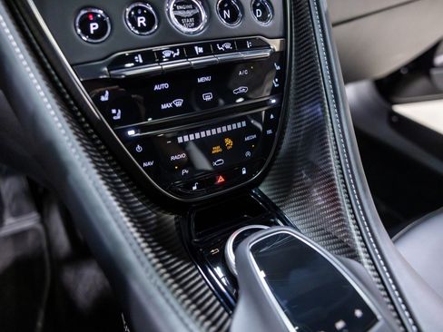 Used 2022 Aston Martin DBS Superleggera RWD image 50
