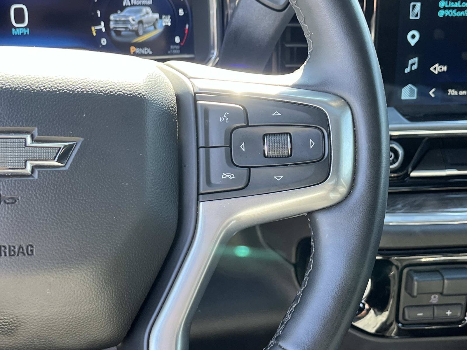 Used 2025 Chevrolet Silverado 2500 LTZ w/ LTZ Plus Package AWD/4WD image 32