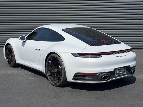 Used 2024 Porsche 911 Carrera S RWD image 3