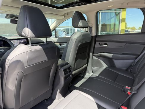 Used 2025 Nissan Murano SL AWD/4WD image 36