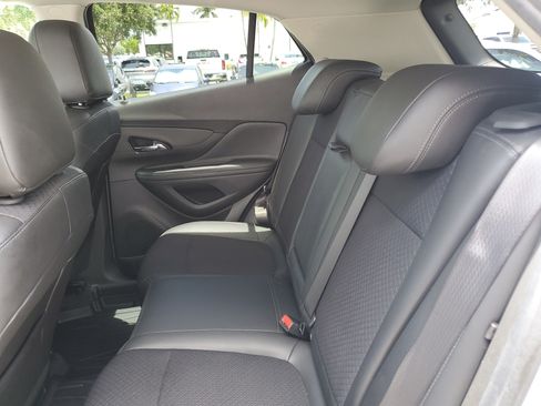 Used 2022 Buick Encore Preferred AWD/4WD image 11