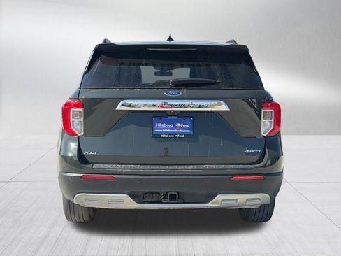 Used 2024 Ford Explorer XLT w/ Equipment Group 202A AWD/4WD image 8
