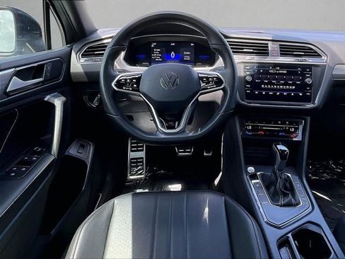 Used 2022 Volkswagen Tiguan SE R-Line FWD image 7