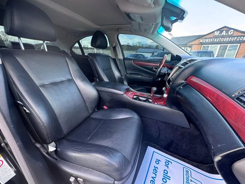 Used 2012 Lexus LS 460 AWD w/ Comfort Pkg image 31