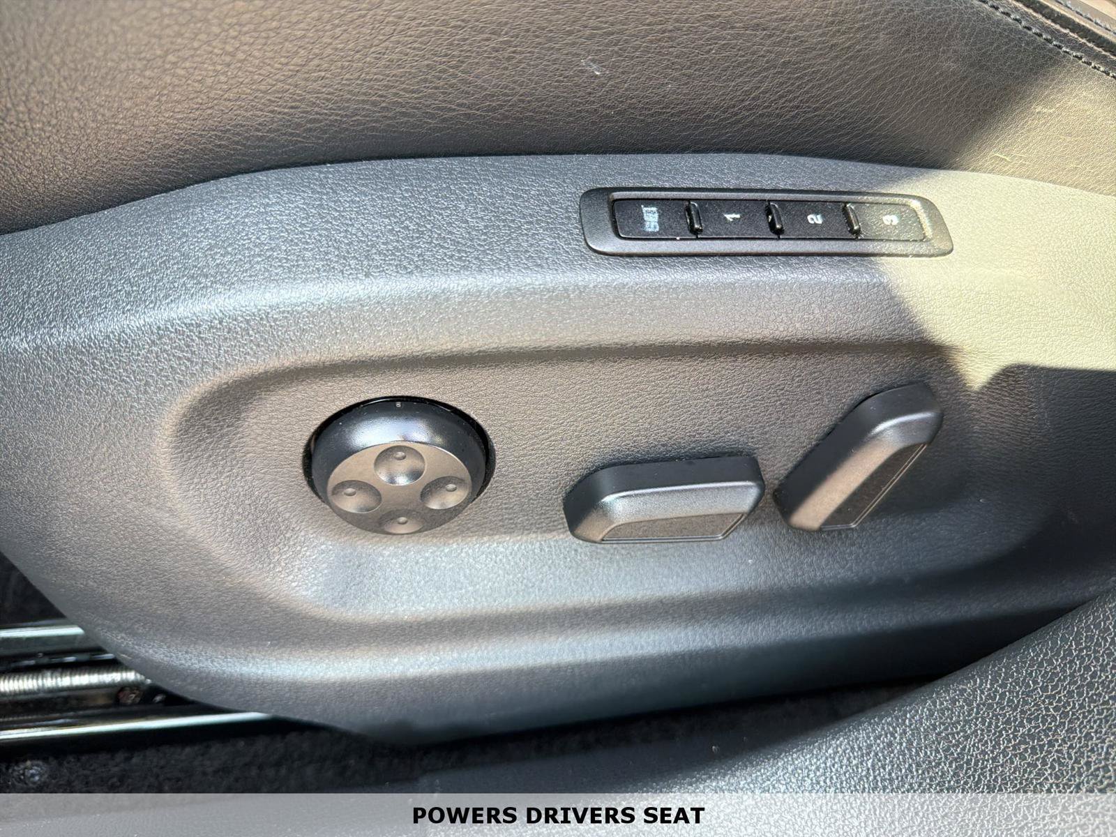 Used 2011 Volkswagen Tiguan SEL AWD/4WD image 15