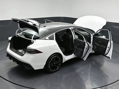 New 2026 Nissan Sentra SR w/ SR Premium Package image 33