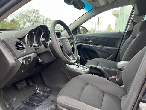 Used 2016 Chevrolet Cruze LT FWD image 15