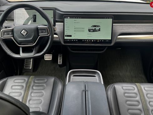 Used 2024 Rivian R1S Adventure AWD/4WD image 13