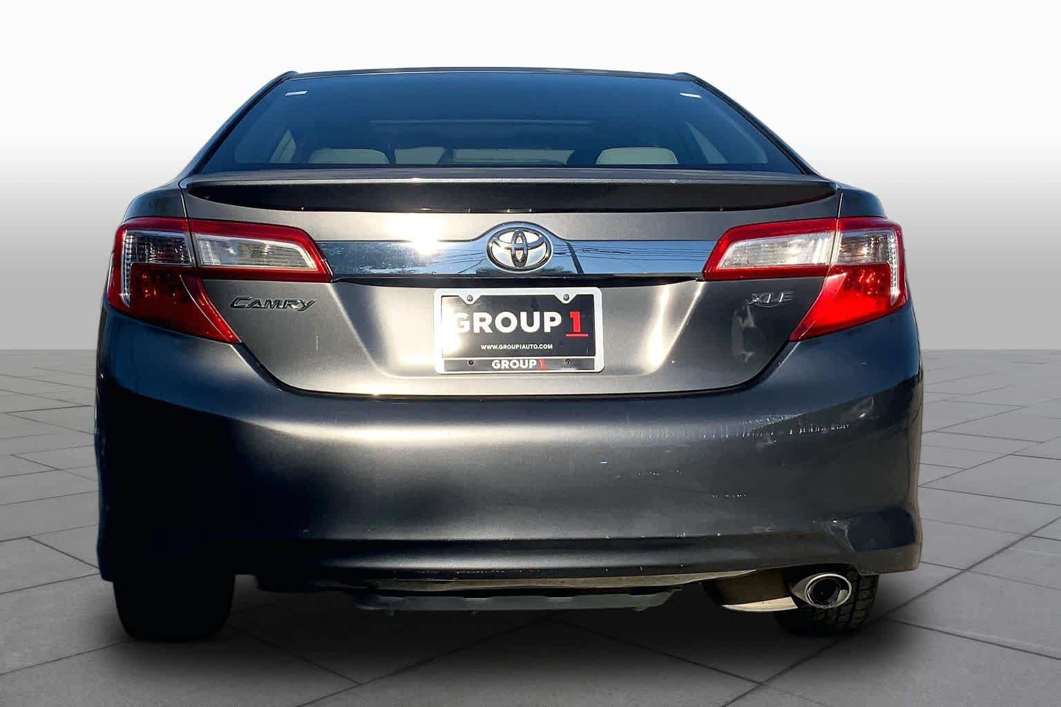 Used 2012 Toyota Camry XLE FWD image 4