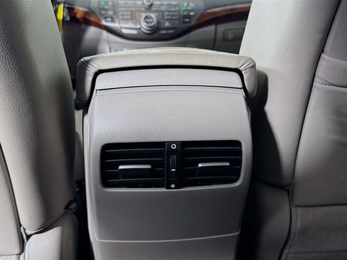 Used 2012 Honda Accord EX-L image 31