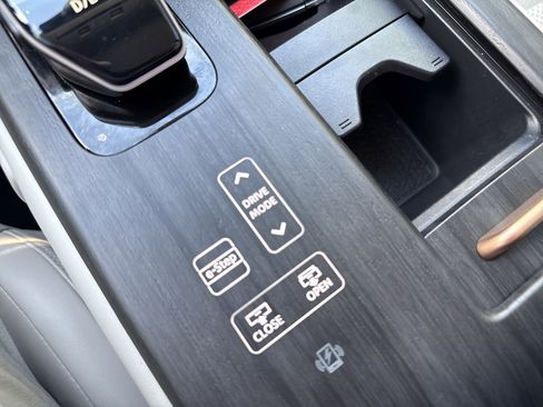 Certified 2023 Nissan Ariya AWD image 28